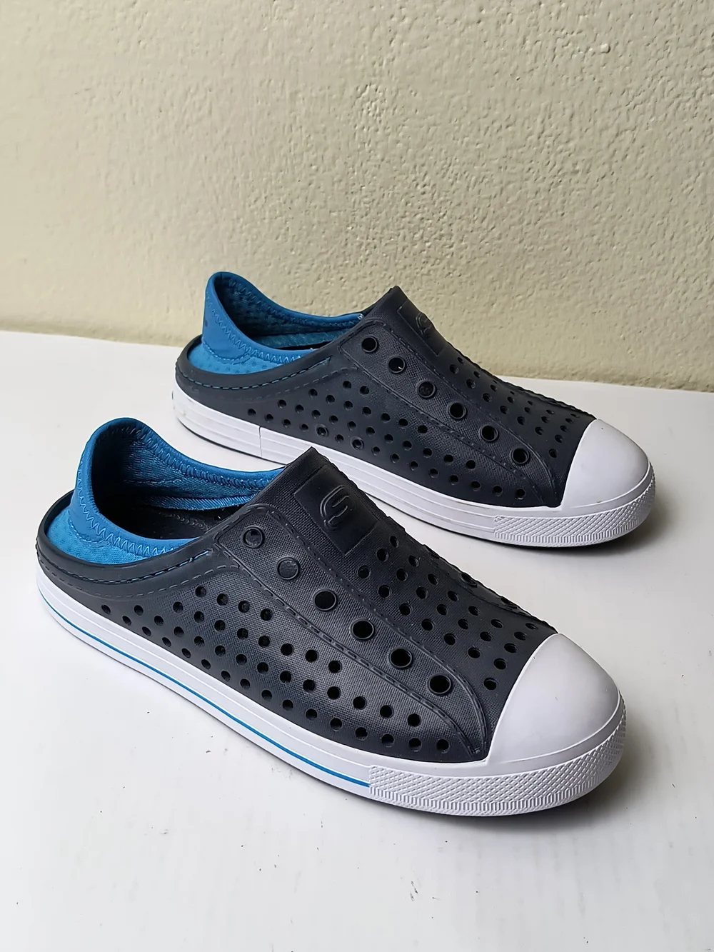 Skechers Big Girl 4 Navy and Bright Blue Water-Resistant Slip-On Sneakers